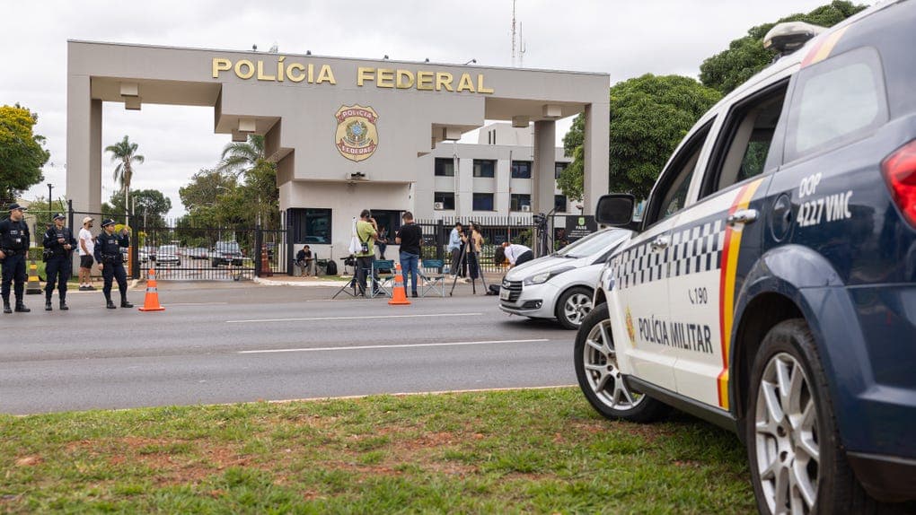 Brasil: Jair Bolsonaro confiesa que usó un soldador para manipular su tobillera electrónica