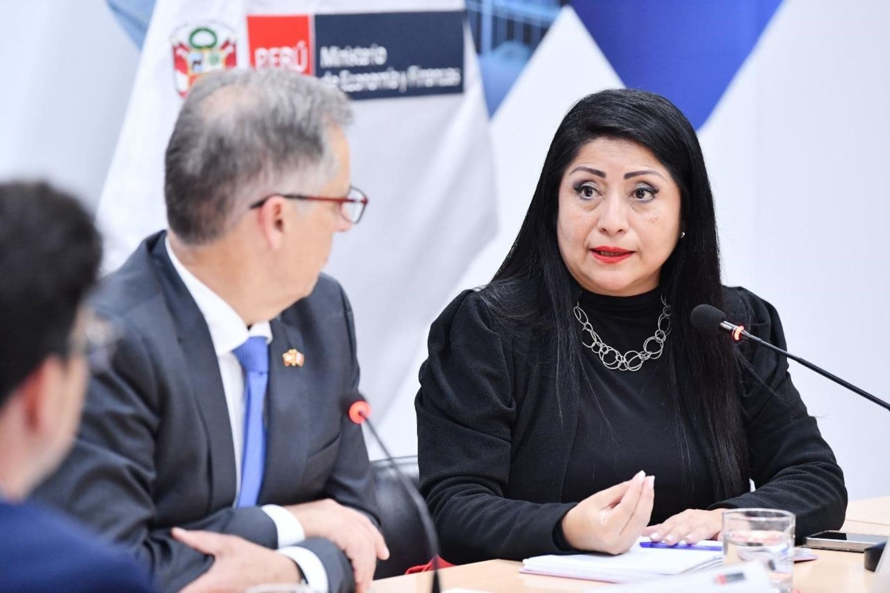 MEF y Embajada de Suiza fortalecen la cooperación para modernizar la gestión fiscal