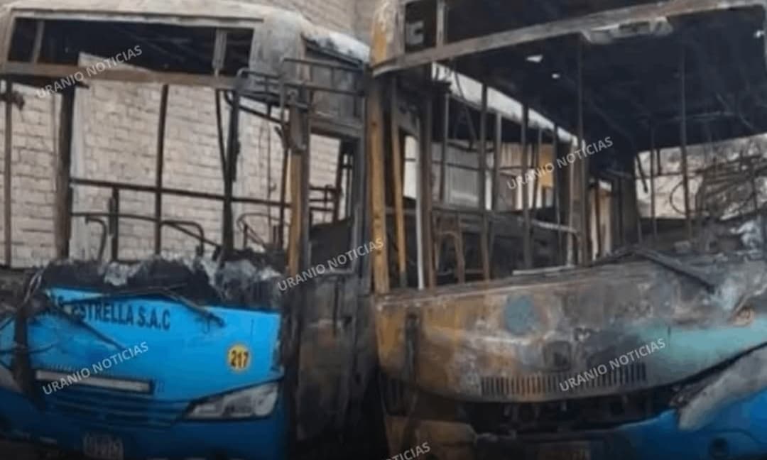 LIMA : CONDUCTORES DE LA EMPRESA ‘LA ESTRELLA’ SUSPENDEN SERVICIOS TRAS INCENDIO DE BUSES