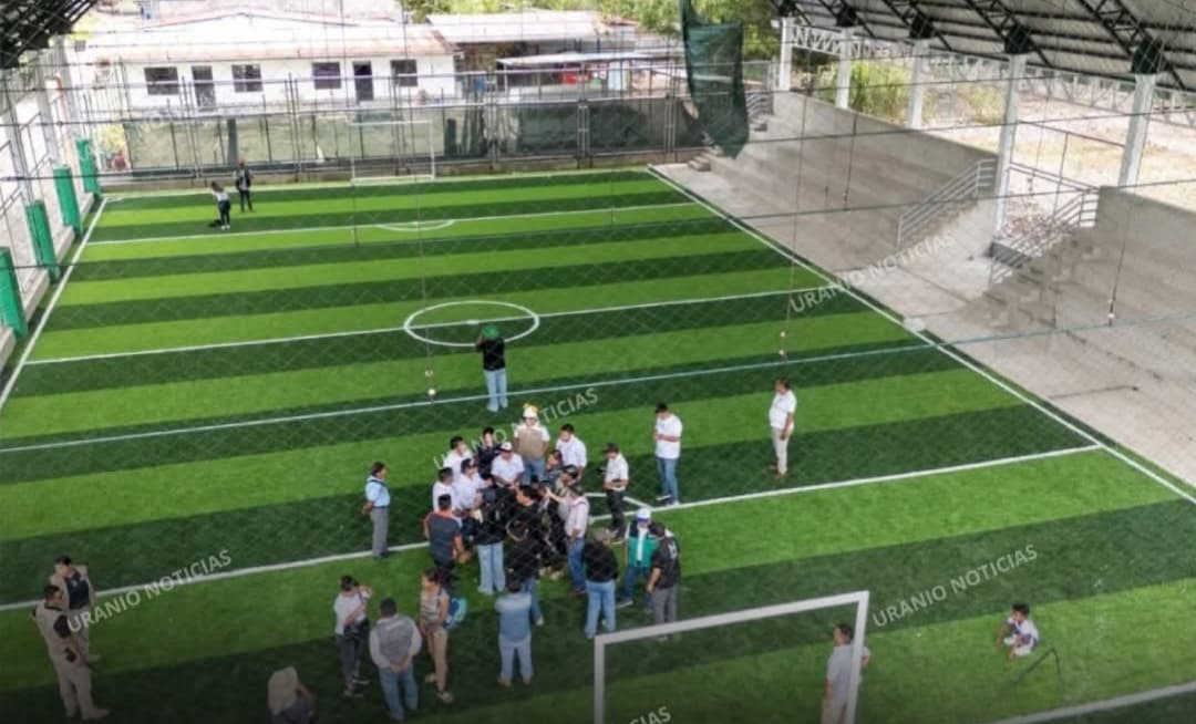 SUPERVISAN CONSTRUCCIÓN DE CINCO POLIDEPORTIVOS EN TINGO MARÍA